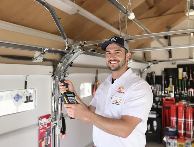 Mahoning Garage Door Repair local technician providing expert garage door repair in Mahoning neighborhood